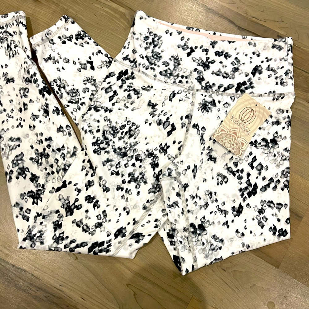 NWT Balanced Collection leggings